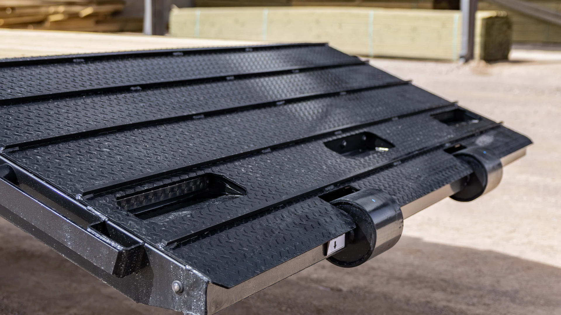 horizon trailers img